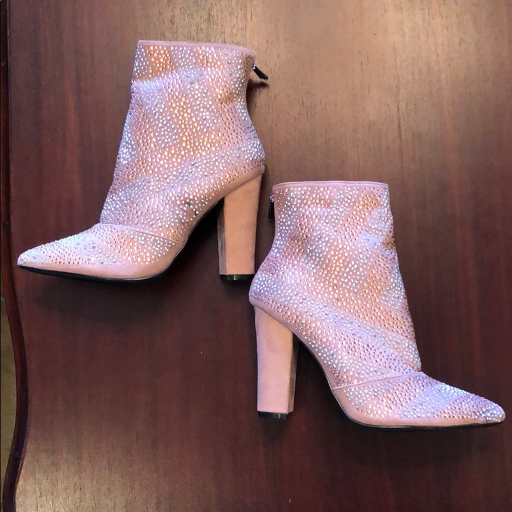 NWOT Cape Robbin faux suede crystal boots sz10